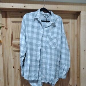 Gray and White Checkered Button-Up Shirt